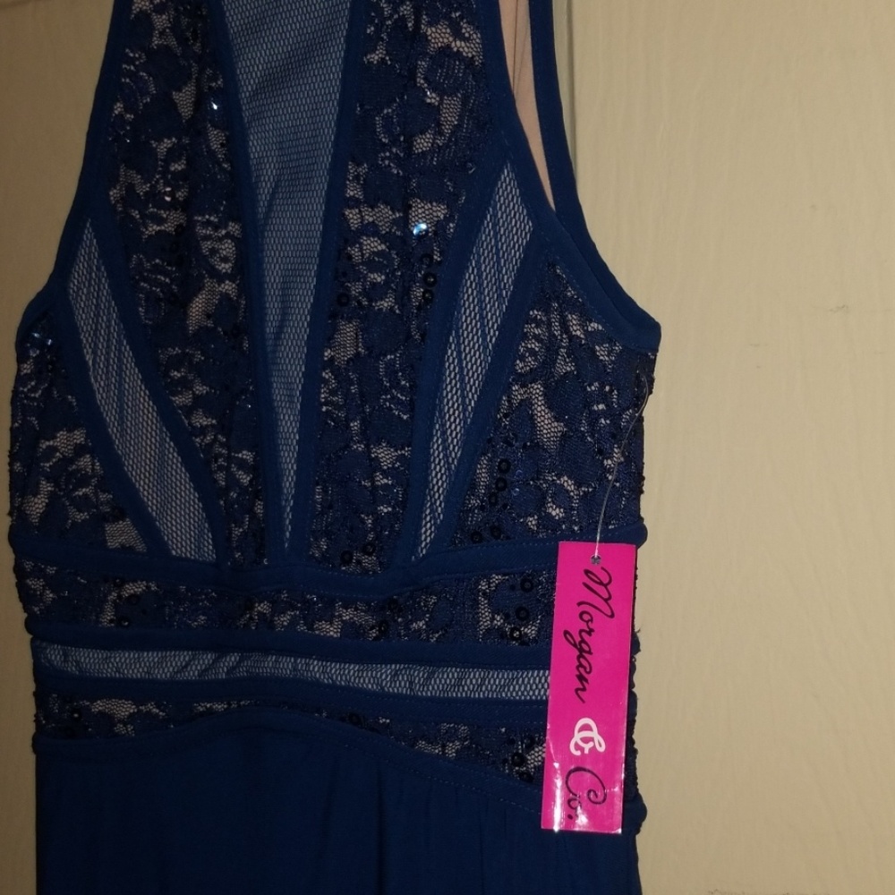 Dress - Picture 3 of 4